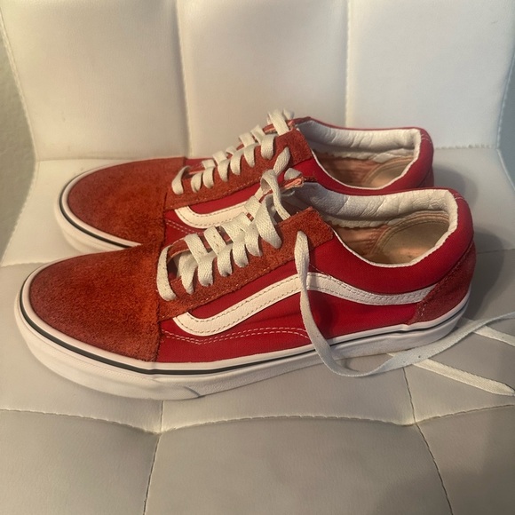 Red and White Sneakers size M8.5. W 10 - Picture 3 of 4